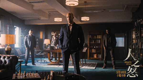 001LTF2wly1gpzdjtr8fhj61hd0u0hdu02_1 杰森斯坦森新片《人之怒》定档5.10 为子报仇卧底运钞车保安与劫匪帮较量