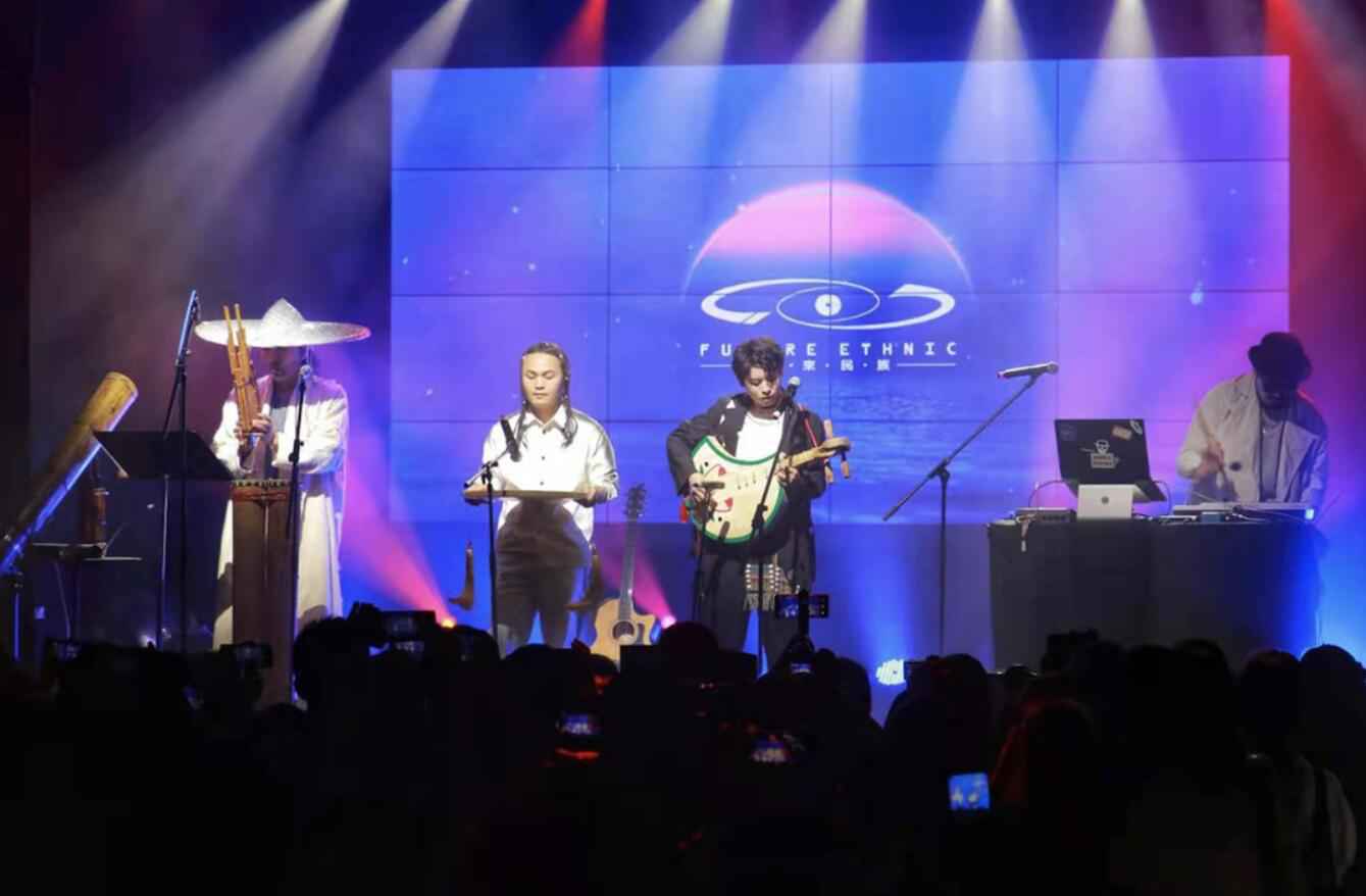 未来民族携佳音王深圳签售圆满 阿朵惊喜嘉宾出席