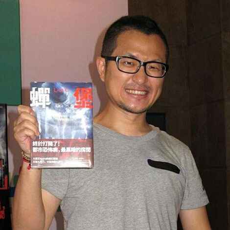 九把刀将开拍新片 计划邀柯震东