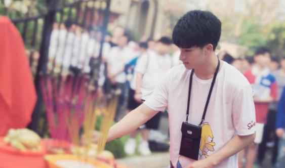 《小骑士!冲啊》海口开机 D7少年团钟文杰化身小骑士“奶爸”