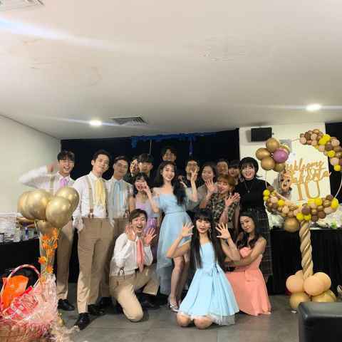 IU《Love, poem》巡演落幕 预告明年还有更多计划！