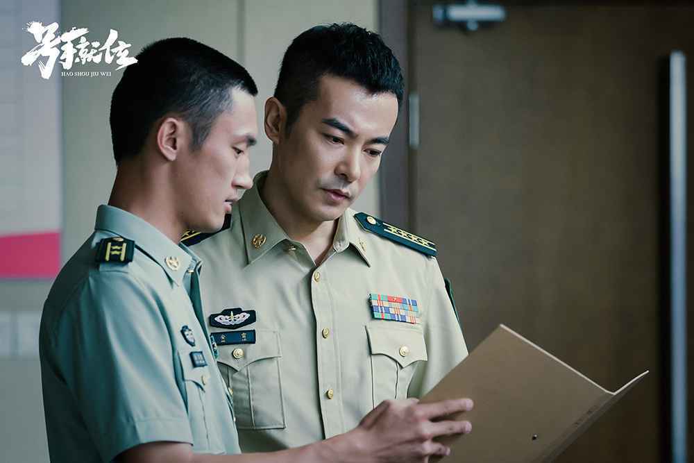 《号手就位》正在热播 于波军装引发回忆热潮