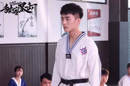 《甜蜜暴击》公开主题曲MV 无畏的明天静待开启