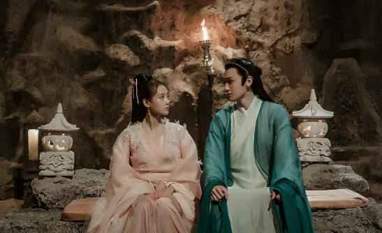 超级剧集《媚者无疆》编剧回应“神还原”,获众主演力挺