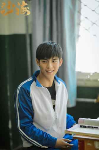 王皓轩《沙海》解锁老九门新定义 软萌人设暖化网友