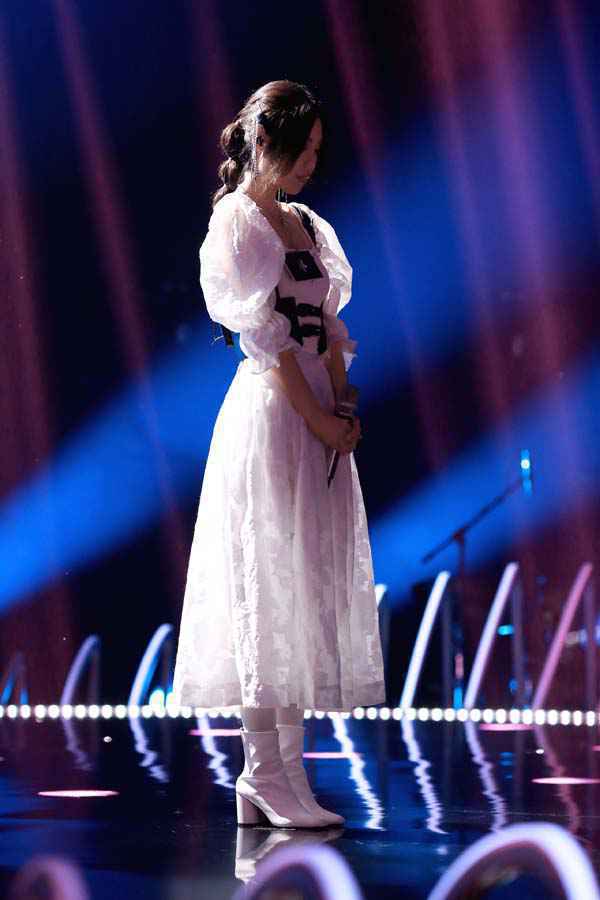 《谁是宝藏歌手》迎来现场观众，星号歌手萨吉获赞赋予歌曲全部生命