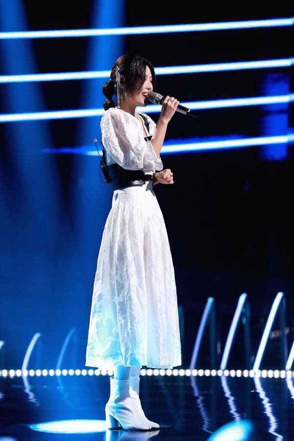 《谁是宝藏歌手》迎来现场观众，星号歌手萨吉获赞赋予歌曲全部生命