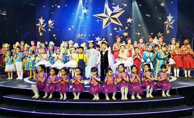 最美星光2018迎新春青少年艺术盛典晚会结束(图文)