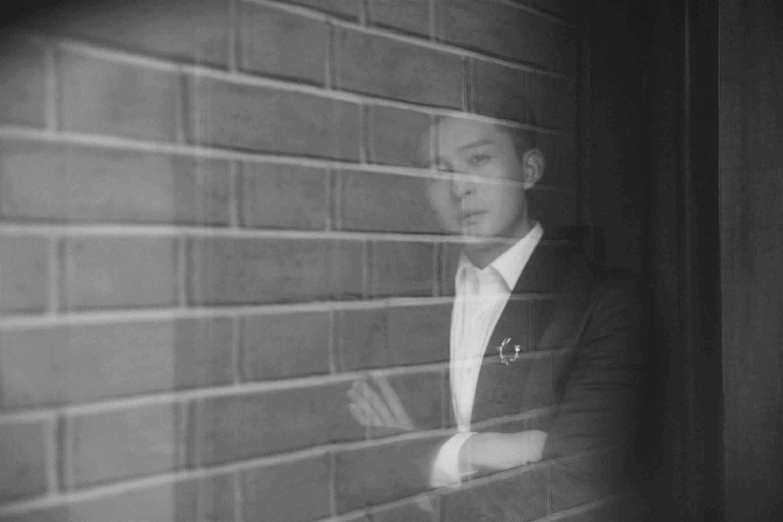 孙艺洲亮相阅文风云盛典 沉稳儒雅绅士有型