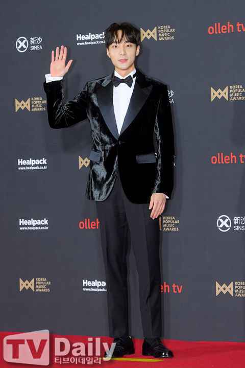 Roy Kim睽违2年再发声：6月入伍前率先发表新曲