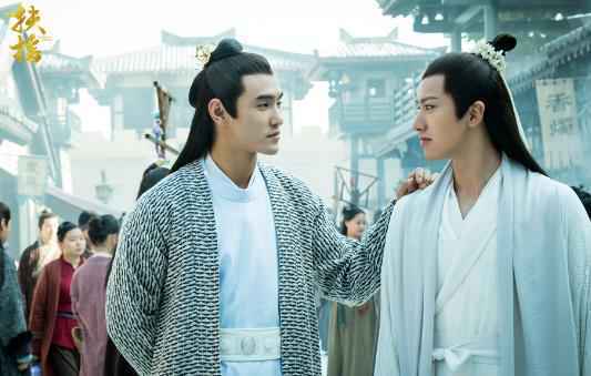 《扶摇》勇破百亿大关 杨幂阮经天不负勇往笃行不倦