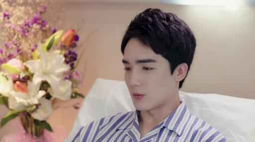 吻别!曹煜辰涂冰不舍离别 《热血狂篮》佟梦实受命成新队长