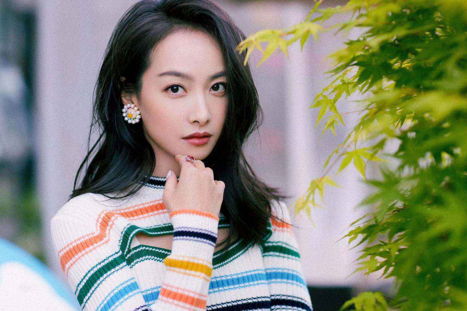 宋茜闺蜜局组团打游戏 王者荣耀五五开黑节峡谷冲浪