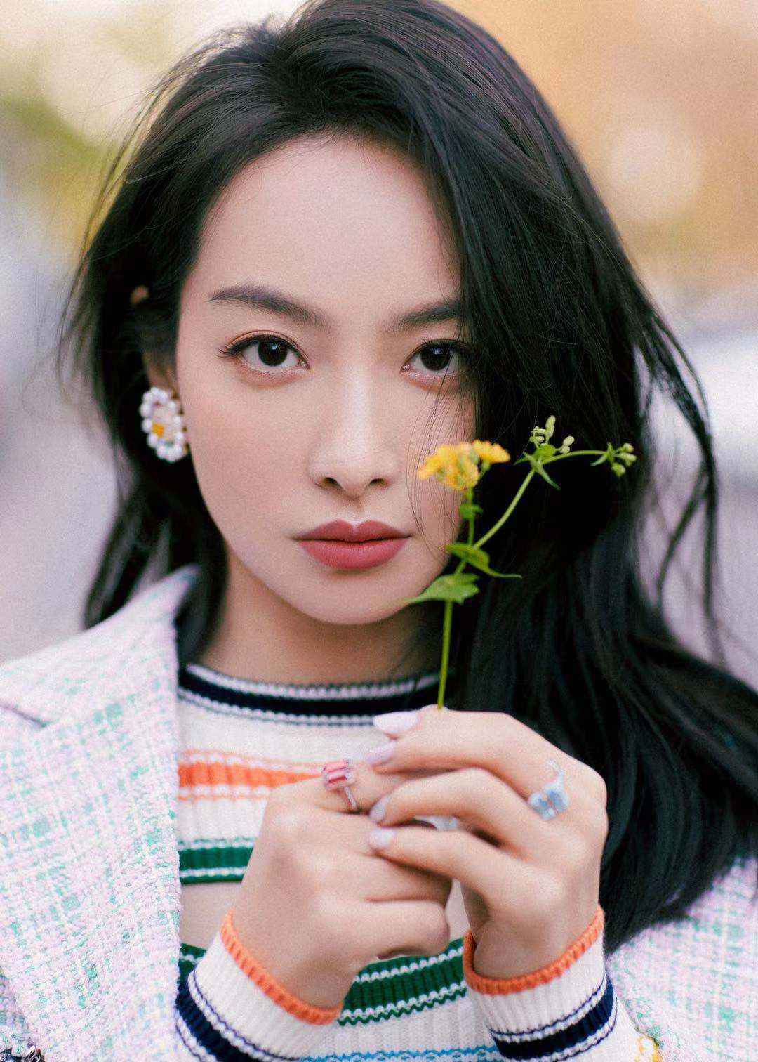 宋茜闺蜜局组团打游戏 王者荣耀五五开黑节峡谷冲浪