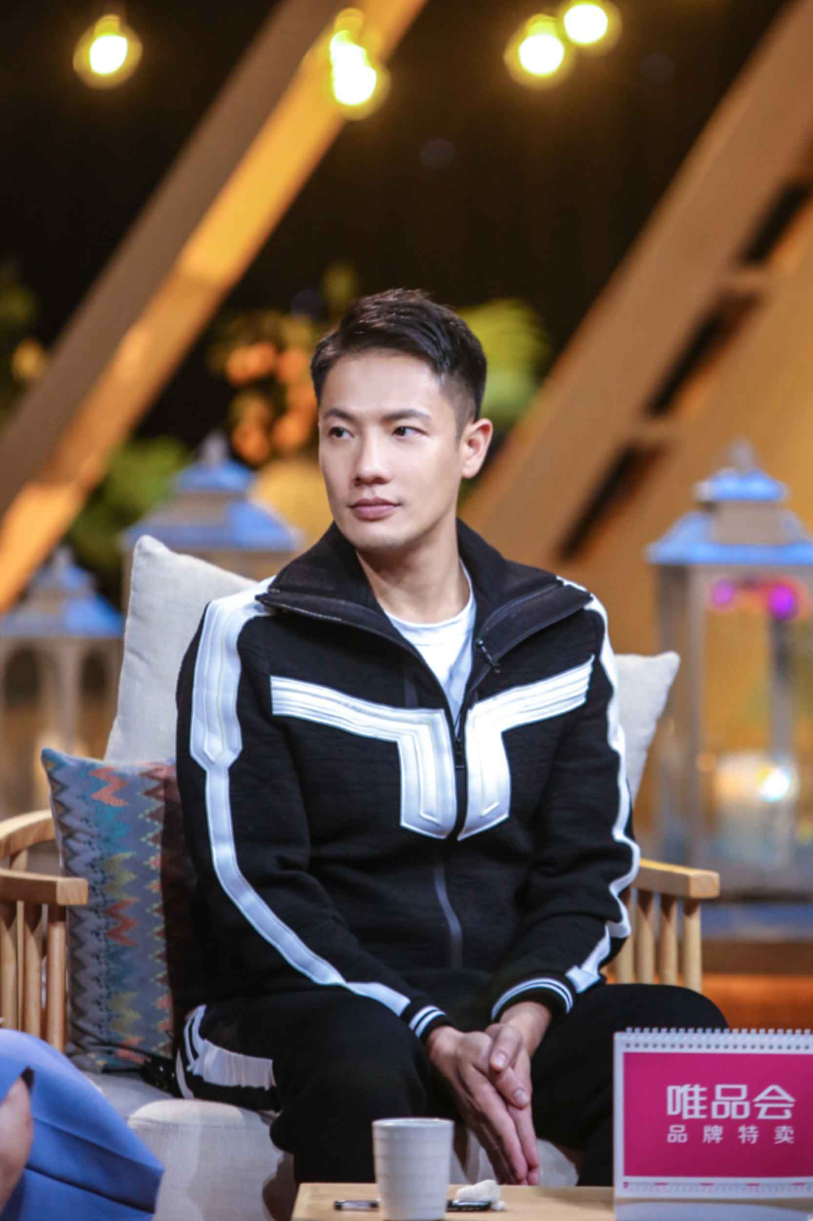 杨千嬅坐热气球告白 感谢丁子高成就世界巡唱梦想