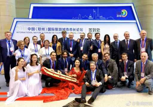 国庆彩车上弹箜篌的是河南姑娘!箜篌文化创意产业在河南落地生根