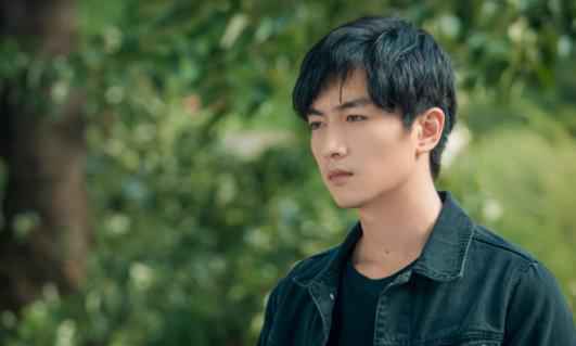 陈晓剧中双面卧底上演戏中戏 收视屡屡双台破一热度不断