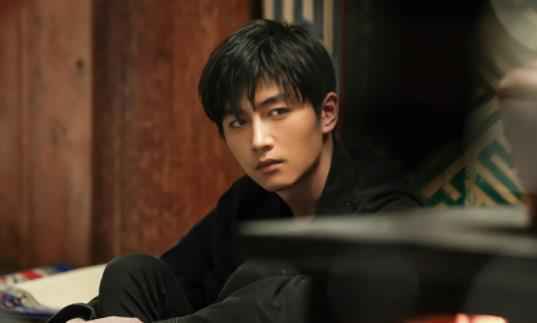 陈晓剧中双面卧底上演戏中戏 收视屡屡双台破一热度不断