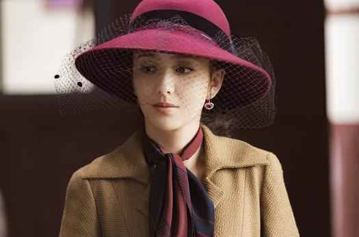 佟丽娅《爱国者》演绎机智特工 多重身份任意切换