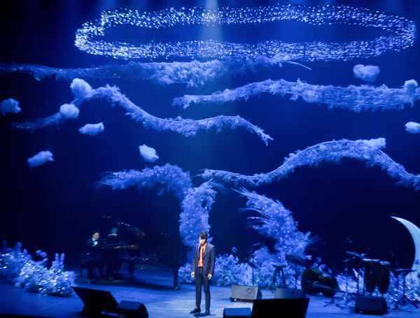 《而立》音乐会落幕，贾凡柔情唱响黄浦江