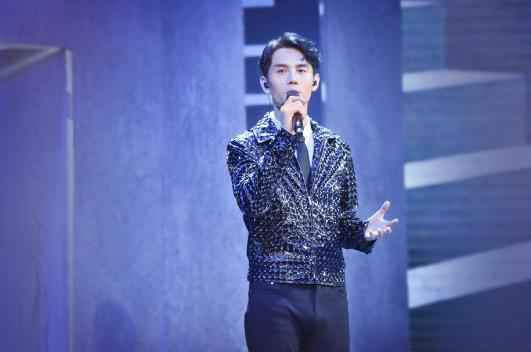 《跨界歌王》总决赛高潮迭起，王凯暂列排名第一