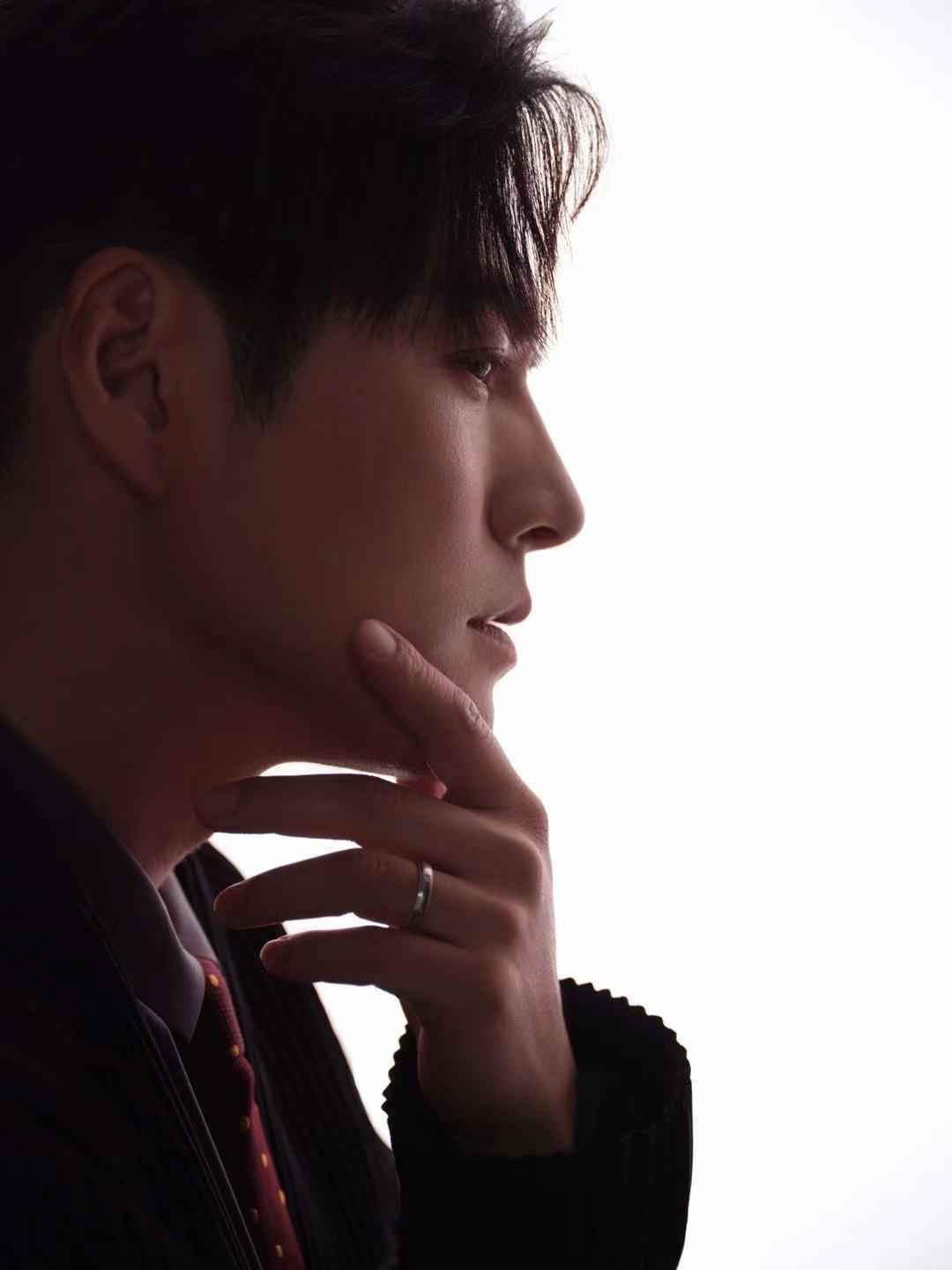 双向奔赴势均力敌的爱情最是动人！严屹宽杜若溪合体大片来袭