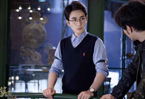 朱一龙粉丝破500万 录制弹唱视频献福利