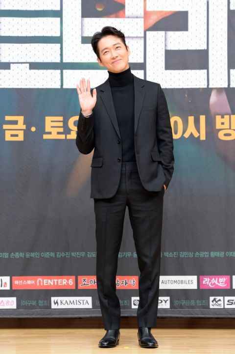 南宫珉为《I-Land》担任旁白 引导观众融入独特世界观！