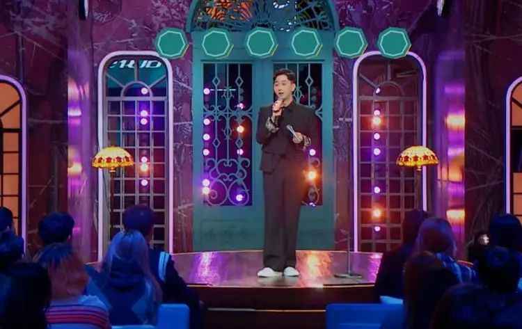 “姐姐们”放过脱口秀吧，你们尬不起