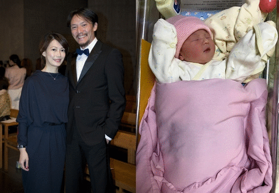 张震女儿过百日名字首曝光 送羊仔形饼干