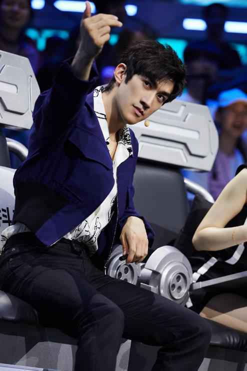 李治廷开启夏日霸屏模式!综艺音乐两开花