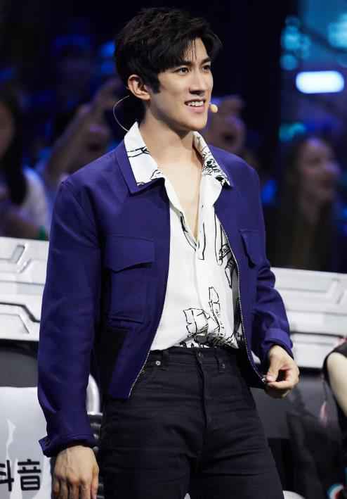 李治廷开启夏日霸屏模式!综艺音乐两开花