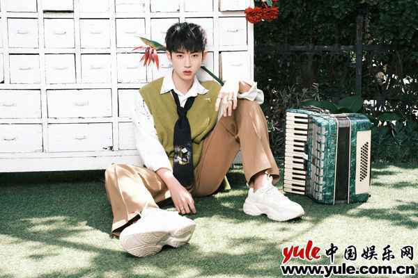 7~1 黄新淳新歌《Run Away》今日上线 声线温柔磁性动人