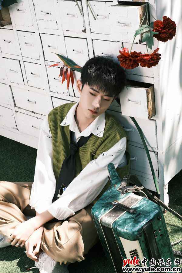 4~1 黄新淳新歌《Run Away》今日上线 声线温柔磁性动人