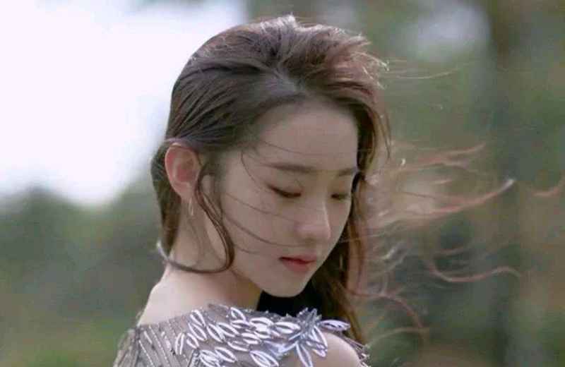 时代峰峻张艺凡，00后芭蕾舞者，上《创造营》受关注