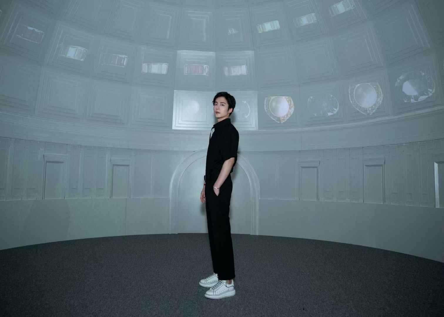 叶子宸受邀参加宝格丽意游未尽巡展 初遇罗马共赴魅力之约