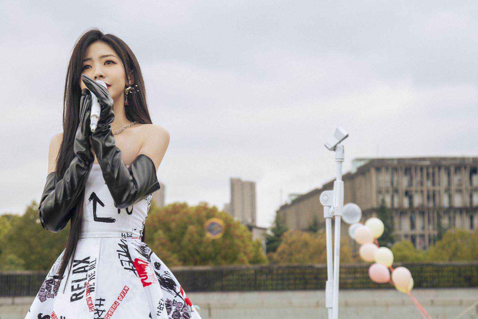 赖美云《冬空下》MV上线 坚韧前行迎接最终的绽放