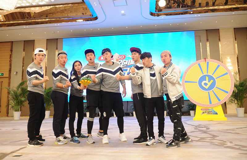 《奔跑吧兄弟8》即将录制,四位老成员回归,还有一位惊喜嘉宾