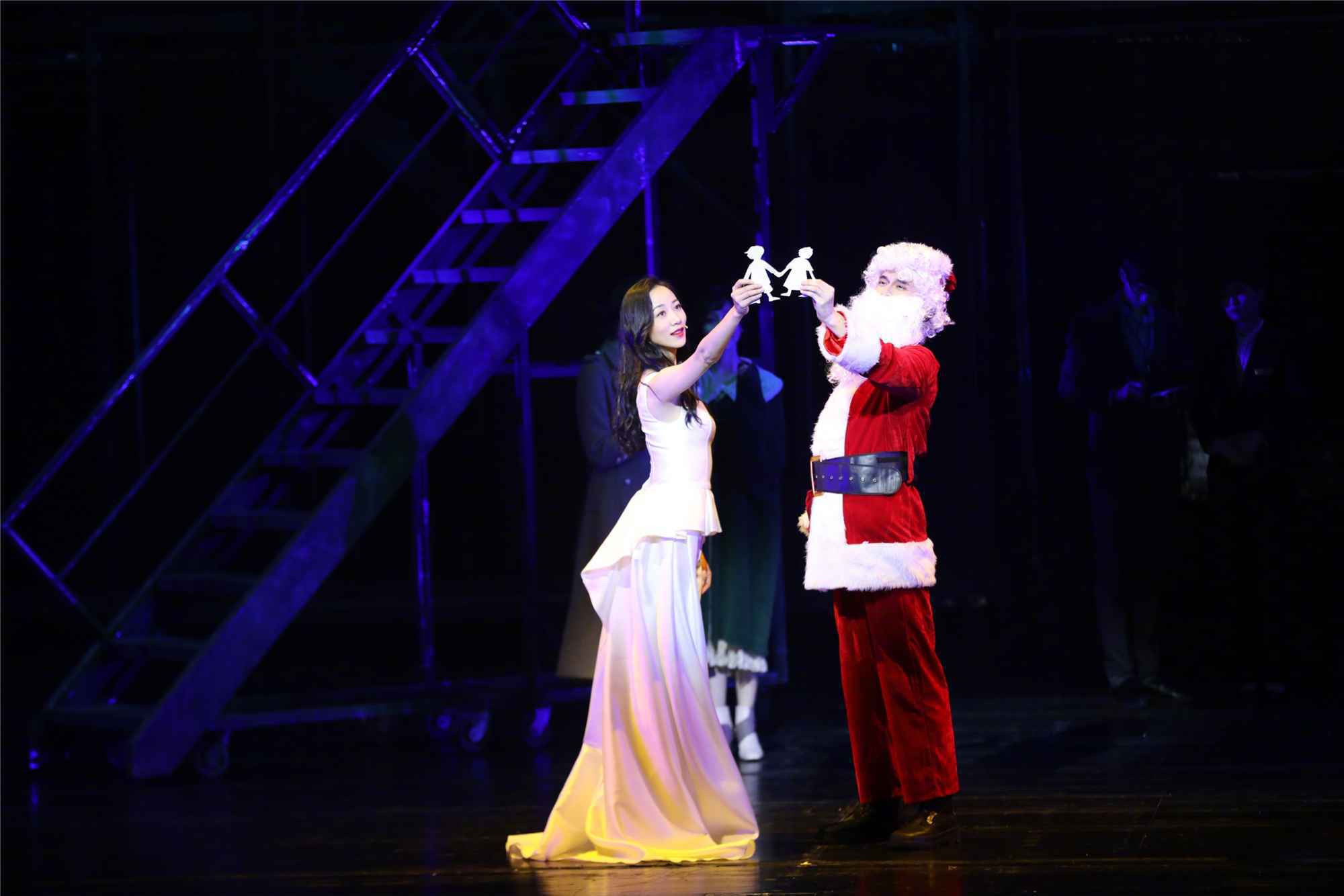 音乐剧《白夜行》年度收官 韩雪被赞“雪穗本穗”