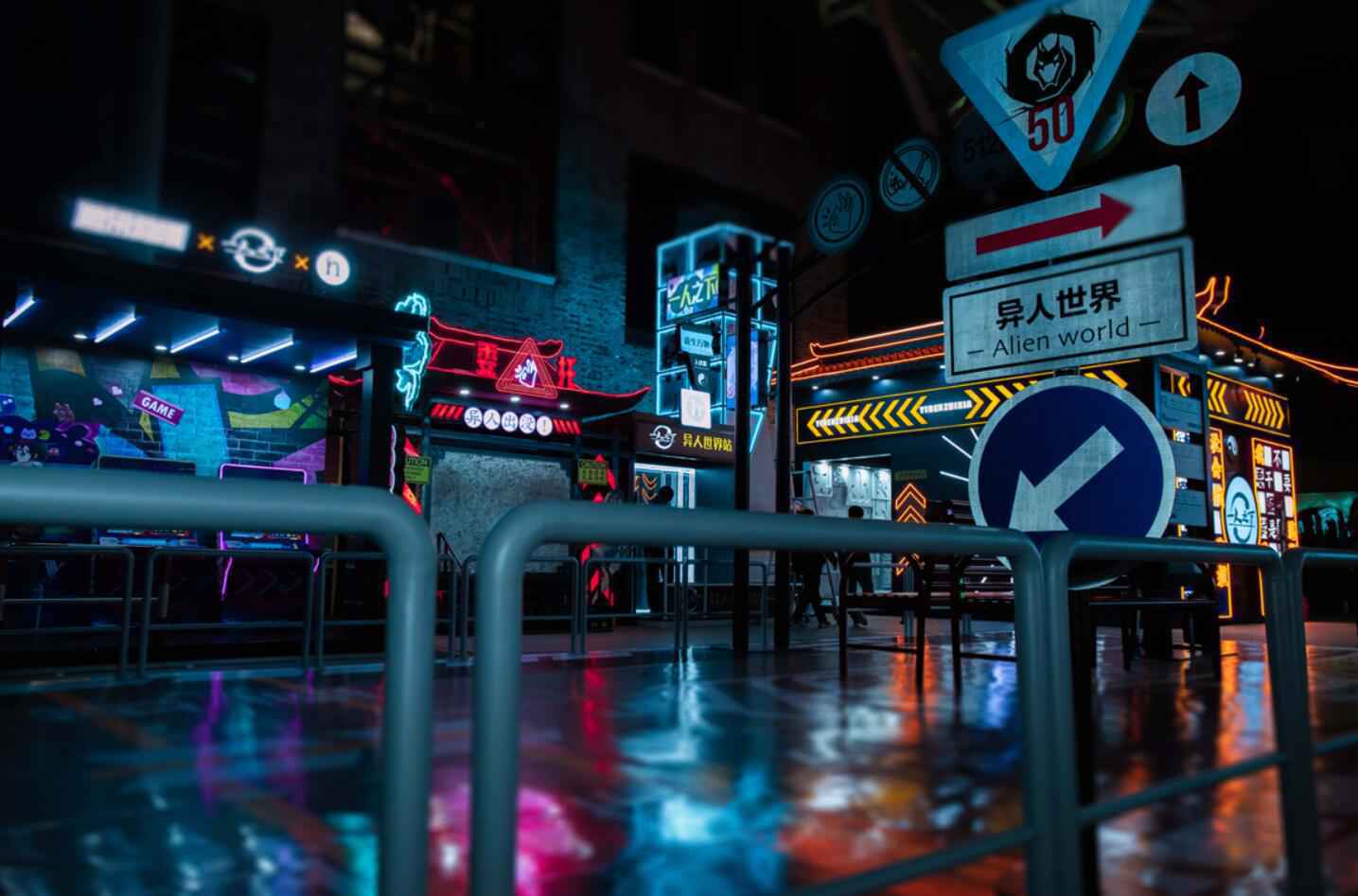 《一人之下》联动杭州湖滨银泰in77 落地首个国漫主题大型商业展陈