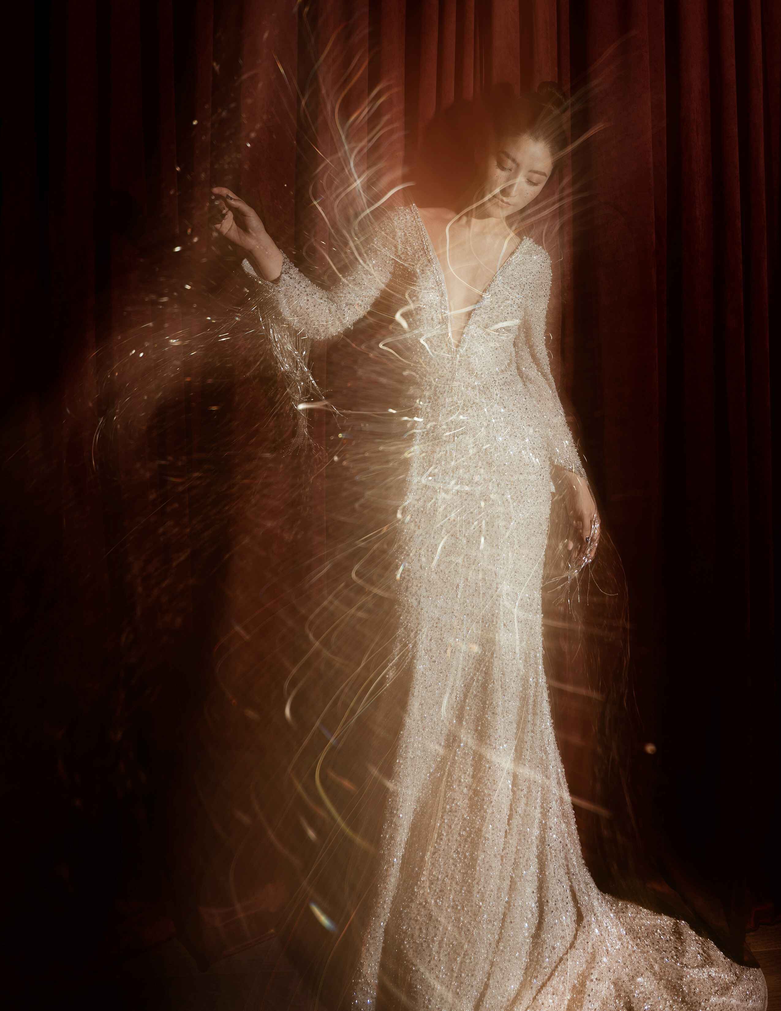 潘辰时尚杂志大片 携手新锐摄影师罗冰 打造东方女性独特美学