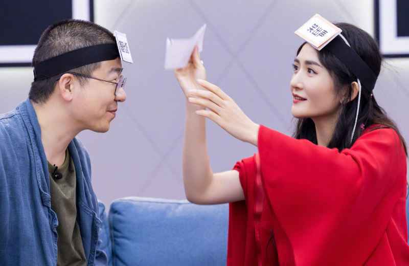 谢娜新综艺扑街惨烈？太阳女神太难了，忙搬大神忙来救场