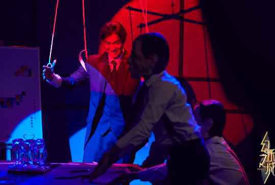 《幻乐之城》郑伊健重现“古惑”经典 张天爱惊艳演绎“时间盗侠”