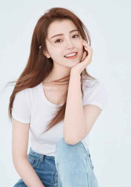 李希萌《暖暖,请多指教》今晚首播 女团选秀C位出道排场足