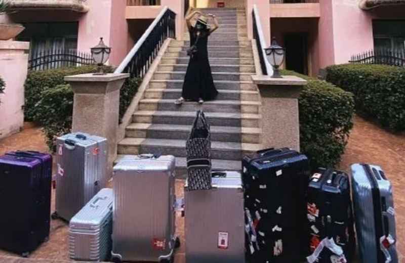 乘风破浪导演有多卑微,不敢叫起床,迟到不敢管,收手机也是特殊