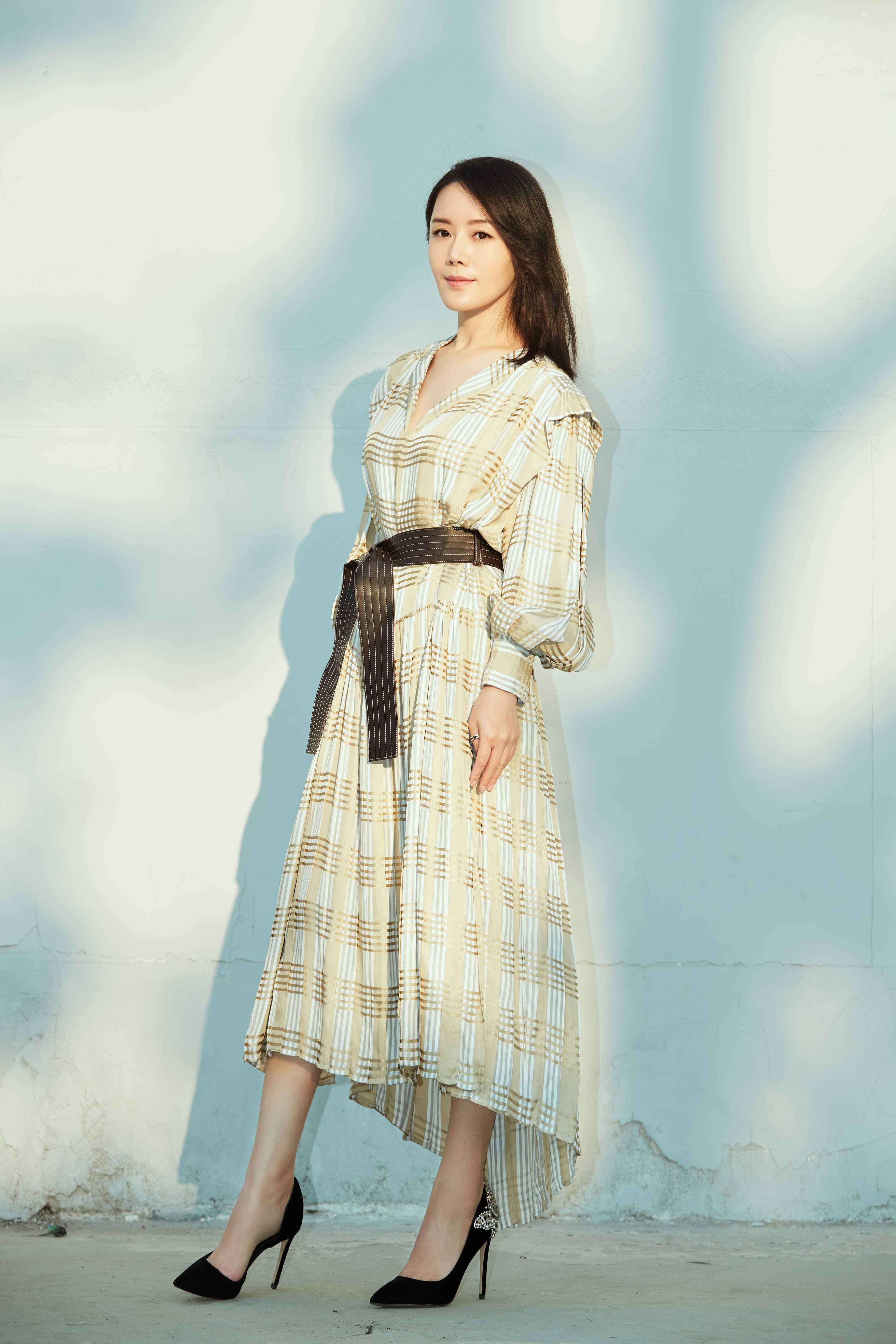 车永莉初夏清凉清爽满分 格纹连衣裙好穿又高级