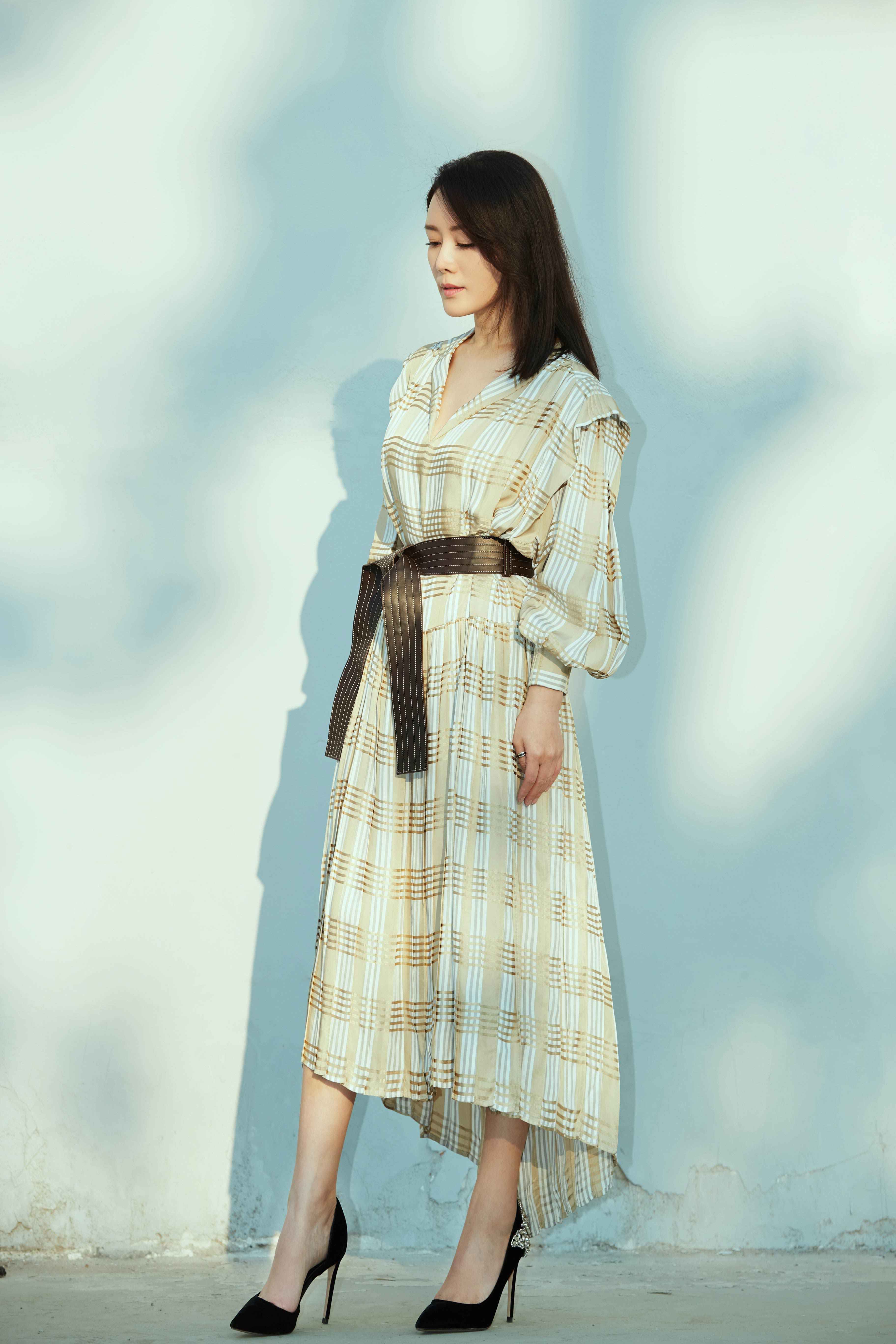 车永莉初夏清凉清爽满分 格纹连衣裙好穿又高级