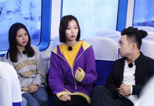 《群演公社》家人问候引学员痛哭 林永健、白玉泪目谈家人