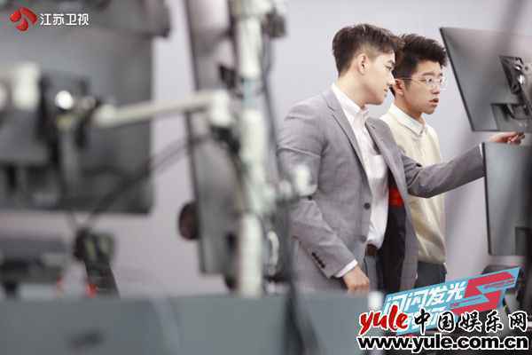 《闪闪发光的你》探讨职场胜负欲 任嘉伦：我不允许自己输