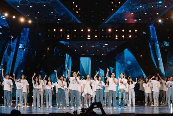 521薇娅狂欢节实力宠粉，618还将继续加磅！现场不忘继续传递公益力量